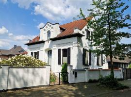 Historische Villa mit Garten, Luxus，位于梅尔布施的公寓