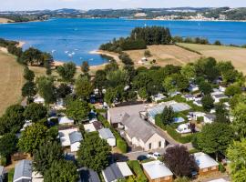 Parc du Charouzech，位于Salles-Curan的酒店