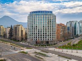 DoubleTree by Hilton Santiago Kennedy, Chile，位于圣地亚哥维塔库拉的酒店
