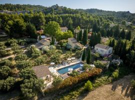 Les Petites Maisons - Hameau des Baux，位于帕拉杜的酒店