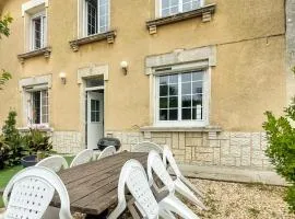 4 Bedroom Gorgeous Home In Jarnac
