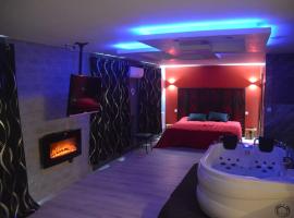 Love Room insolite Erotika，位于Le Chesne的酒店