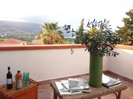 LE SORELLE Sea front -villa whit private pool，位于斯克佩罗的酒店