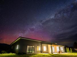 Ben Ohau Views On The Drive，位于特威泽尔的带停车场的酒店