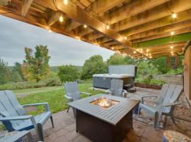 Hermantown Home with Decks, Grill and Hot Tub!，位于Hermantown的度假屋