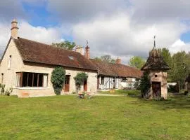 Maison de Charme en Sologne avec Étang Privé, Grand Parc et Cheminée - FR-1-586-37