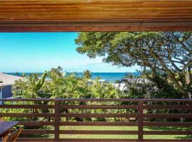 Walk Minutes to beach/Ocean views/with AC/Waimea Bay，位于哈莱伊瓦的度假屋