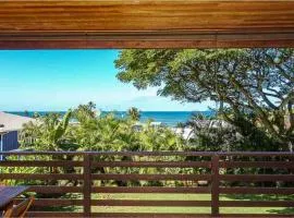 Walk Minutes to beach/Ocean views/with AC/Waimea Bay