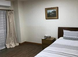 ゴールデンビーチホテル，位于Katakai的酒店