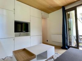 Studio rénové avec terrasse Sud idéalement situé，位于孔布卢的酒店