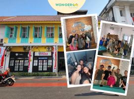 Wonderloft Hostel Kota Tua，位于雅加达LTC格洛杜克附近的酒店