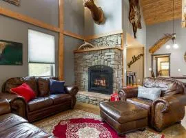 LUX MTN Lodge Sleeps 12 Guests 6 Private Suites