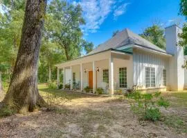 Fairhope Cottage 2 Mi to Town and Pier!