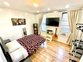 2 Bedrooms apartament one stop from Manhattan，位于威霍肯的酒店