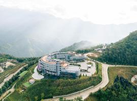 Lady Hill Sapa Resort，位于萨帕的Spa酒店