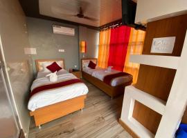 Hotel KJS Inn，位于Bahāsi的酒店