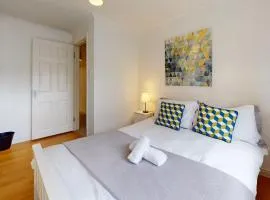 Charming 5-Bed House in Grays