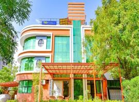FabHotel Siddharth Corporate - Vavol, Gandhinagar，位于甘地讷格尔的酒店