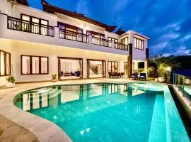 Luxurious Escape in Uluwatu - Ocean Villa with 5 BR and private Pool