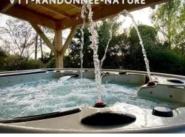 Plein cœur de la nature ~ Jacuzzi Privé 24h/24h