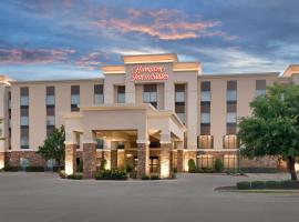 Hampton Inn & Suites Ft Worth-Burleson，位于伯利森的酒店