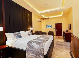 Senators Suites and Towers Ltd，位于Omole的酒店