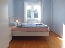 Bedroom in apartment 12 minutes to Oslo City by train，位于奥斯陆格拉斯伯格特礁石附近的酒店