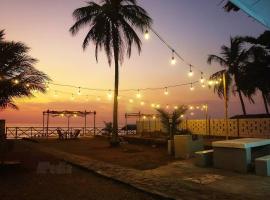 Villa Apedia Anyer, 3 Kamar, Pantai Pasir Putih，位于Kareo的酒店