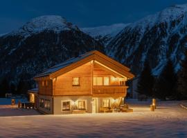 Engadin Chalet - Private Spa Retreat & Appart -St Moritz - Val Bever，位于贝韦的公寓