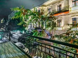 Luxury House by Zoom Travel