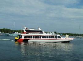 GiliFerries Semaya One Cruise，位于八丹拜的酒店