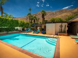 Old Ranch Inn - Adults Only 21 & Up，位于棕榈泉Palm Springs Art Museum附近的酒店