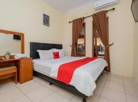 RedDoorz Syariah At Danau Maninjau Sawojajar