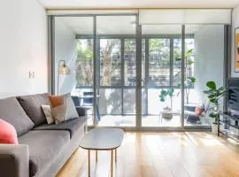 Lush Modern Sanctuary in the Heart of Surry Hills