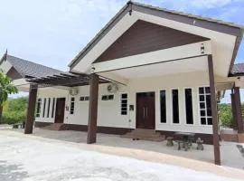 Tokiku Homestay Paka unit A