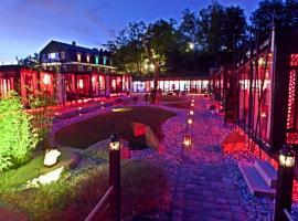 ClassiX Small Luxury Design Hotel，位于Vértessomló的酒店
