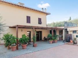 Il Piccolo Borgo - con vista，位于切塔尔多的酒店