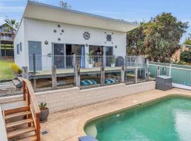 Cabin Getaway in Tathra，位于塔斯拉的酒店
