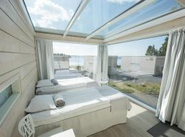 海边玻璃别墅 ，位于凯米的酒店