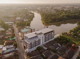 River Hotel Pattani，位于Pattani的带停车场的酒店