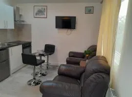 ND'S APARTMENT
