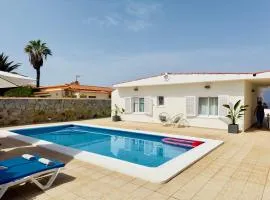 Beachfront Villa and pool