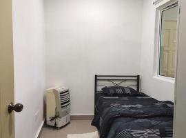 Room for short stay with shared facilities，位于芙蓉的酒店