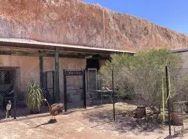 Pop’n’nin Dugout Accommodation at Coober Pedy Views