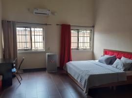Hotel Adonai Lodge，位于贝宁城的酒店