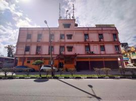 SPOT ON 89994 Rz Gold Hotel，位于Kuala Kerai的酒店