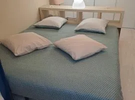 Chambre aux portes du circuit