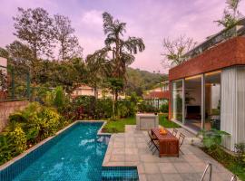 La Macedo Estate - 3BHK villas - Assagao- Caretaker-Balcony-Enticing Pvt pool，位于马普萨的酒店