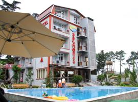 珍品酒店，位于乌雷基的酒店