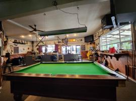 Dunollie Hotel 2023，位于Runanga的酒店